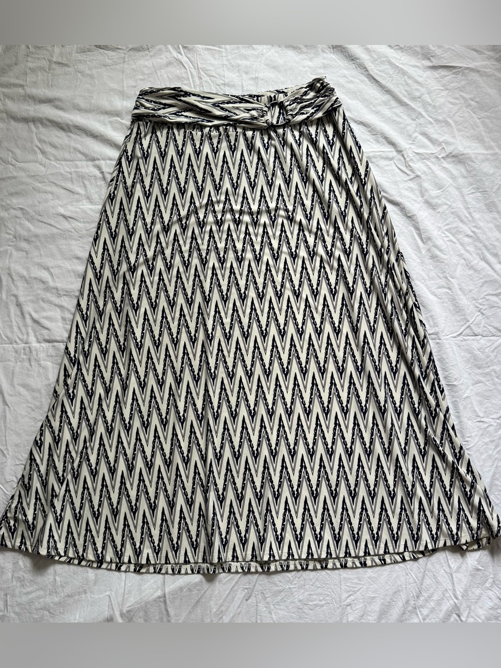 Women's Black & White Chevron A-Line Skirt